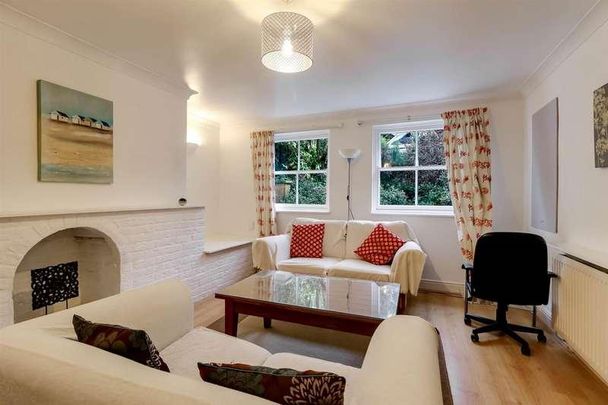 Hales Road, GL52 - Photo 1