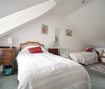 A beautiful 3 bedroom terraced house to rent in the popular Newnham... - Photo 4