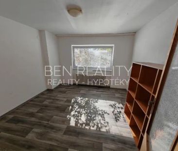 Pronájem bytu 1+1 + pokoj nebo úložná místnost + garáž, zahrada Zlí... - Photo 4