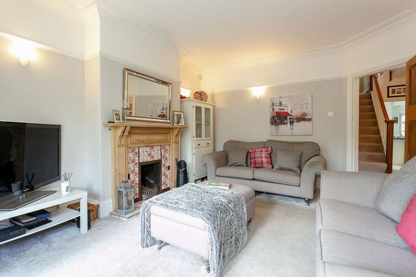 4 bedroom semi-detached house to rent - Photo 1