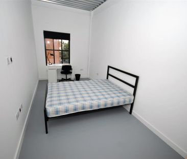 6 bedroom flat to rent - Photo 5