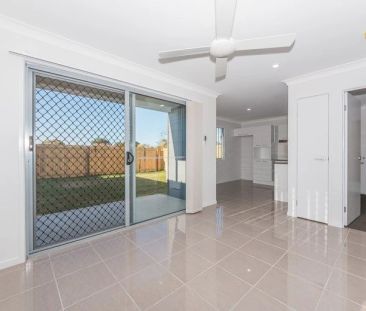 Modern 1-Bedroom Home with Spacious Private Yard - Photo 1