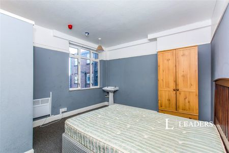 2 bedroom apartment to rent South Parade, Skegness, Lincolnshire, PE25 - Photo 3