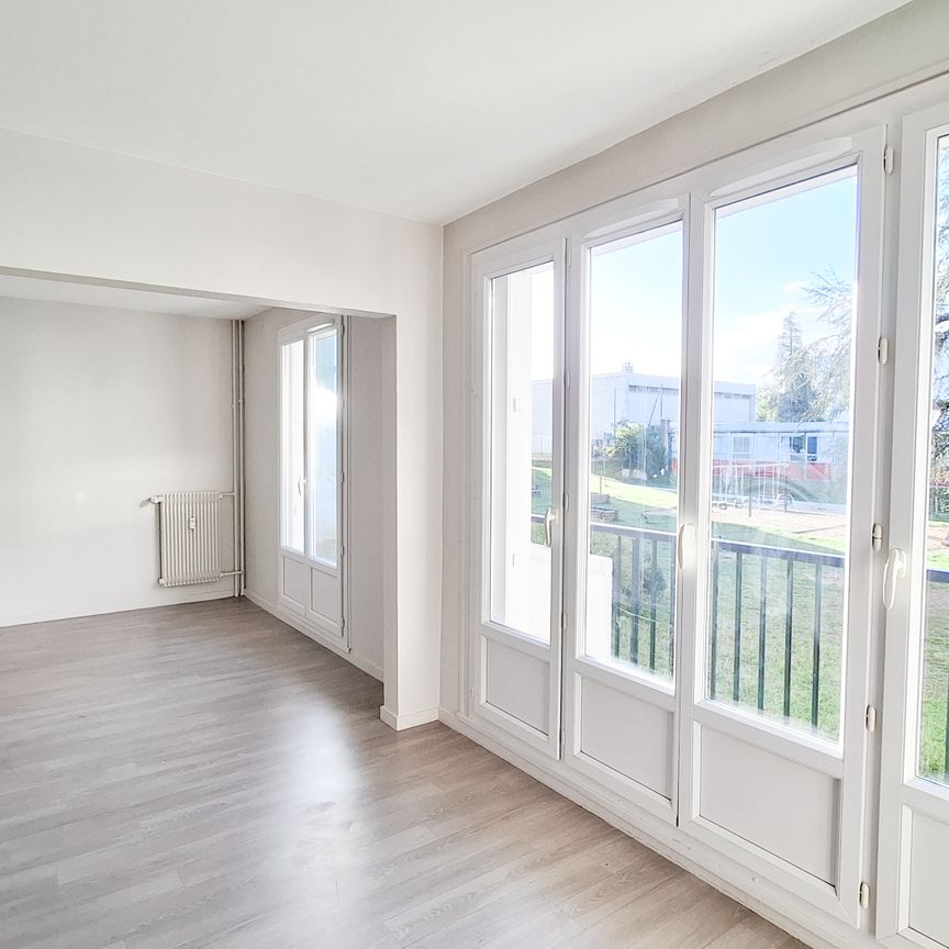 Grand T4 de 82 m² avec balcon et double séjour - Photo 1