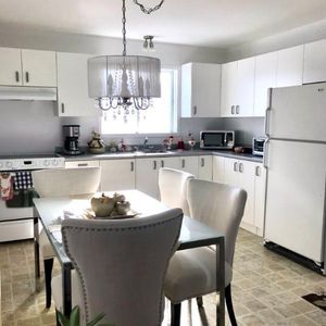 Québec, secteur Beauport, 4 1/2 frais peint, rénové - Photo 2