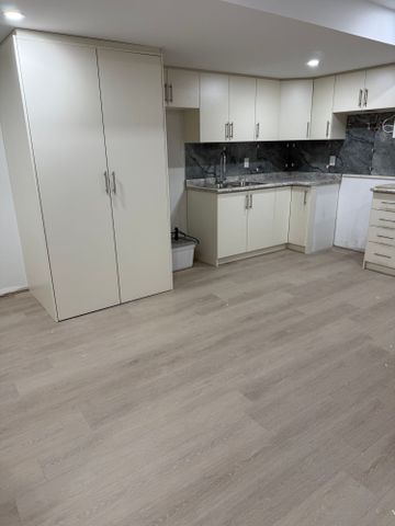 For Lease - 10 Trellanock Road, Brampton, Ontario - Photo 4