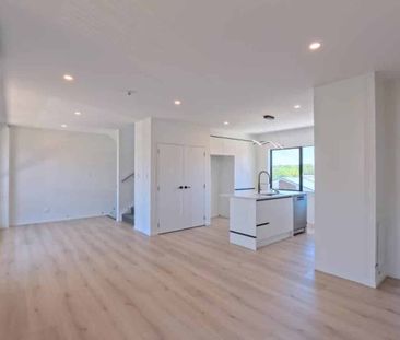 Brand New Townhouse - Photo 4