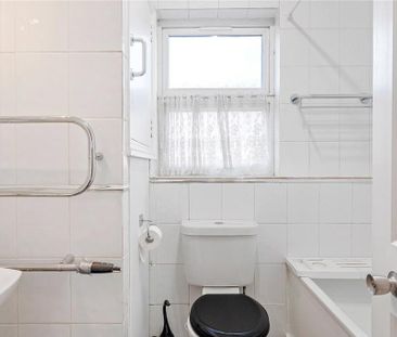 4 bedroom terraced house to rent - Photo 3