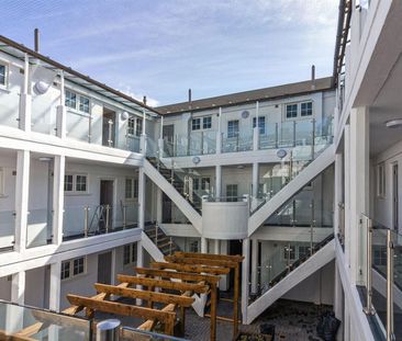 Kingsway, George V Avenue, Worthing - Photo 6