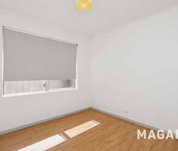 34 Riddoch Cres, Woodcroft SA 5162 - House For Rent | Domain - Photo 4