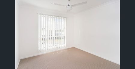 Large 4 Bedroom Family Home - Photo 2