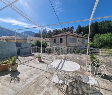 Location Appartement 2 pièces 36m² ROQUEBILLIERE 06450 - Photo 2