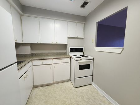 420 Gilmour Street - 707 - Photo 2