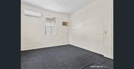 Tidy Cottage with Ample Yard Space - Photo 3