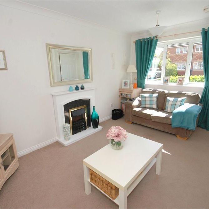 Ajax Close, Waterside, Rugby, CV21 - Photo 1