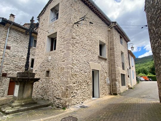 Location maison 4 pièces, 94.00m², Les Aires - Photo 1