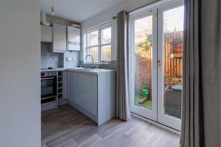 2 bedroom terraced house to rent - Photo 3