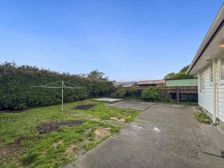 Family living in Trentham - Photo 4