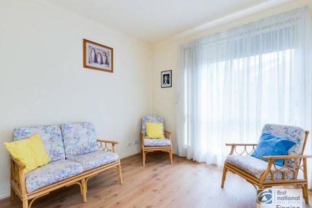 Modern 3-Bedroom Unit – Prime Cranbourne Location - Photo 4