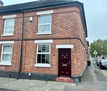 2 bedroom end of terrace house to rent - Photo 2