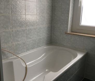 Helle und ruhige 3 Zim. Wohnung mit großem Balkon - Photo 4