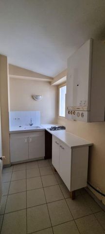 Location Appartement 2 pièces 40m² CHOMERAC 07210 - Photo 4