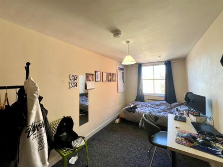 4 bedroom apartment to rent - Photo 3