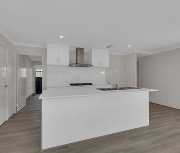Newly Built Four Bedroom Home in Baldivis - Photo 6