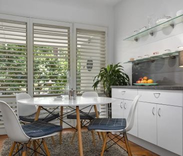 Charming Home With Flexible Floorplan & Pool - Photo 3