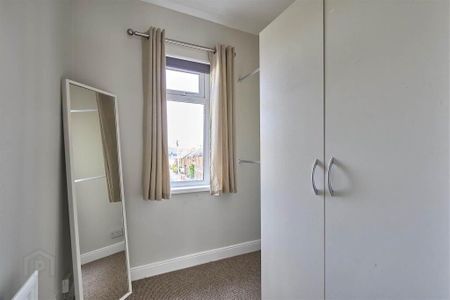2 Downshire Place, Holywood, BT18 9LR - Photo 5