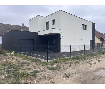 location Maison 5 pièces à Ste croix en plaine - REF 369-26-IB - Photo 1