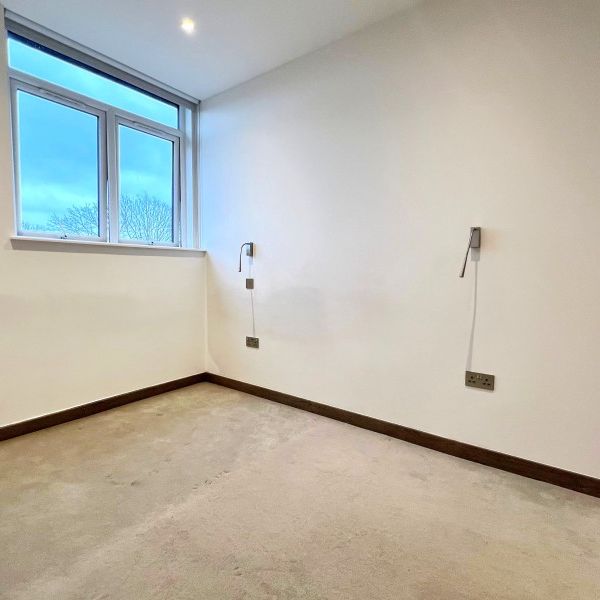 Pyrford Road, West Byfleet - 1 bedroomProperty for lettings - Seymours - Photo 1