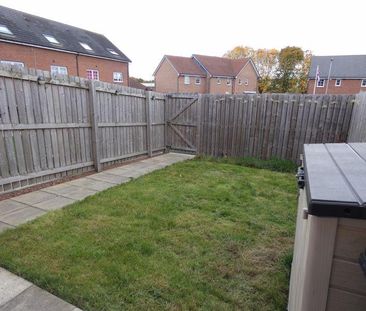 2 bedroom terraced house to rent - Photo 3