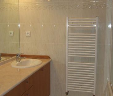 Louer appartement 5 pièces de 148 m² - Photo 5