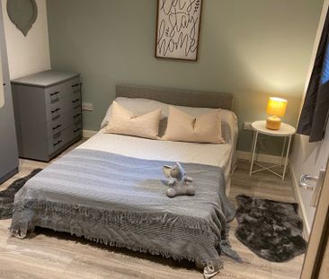 Vicarage Road 92VICR - Room 6 - Photo 5