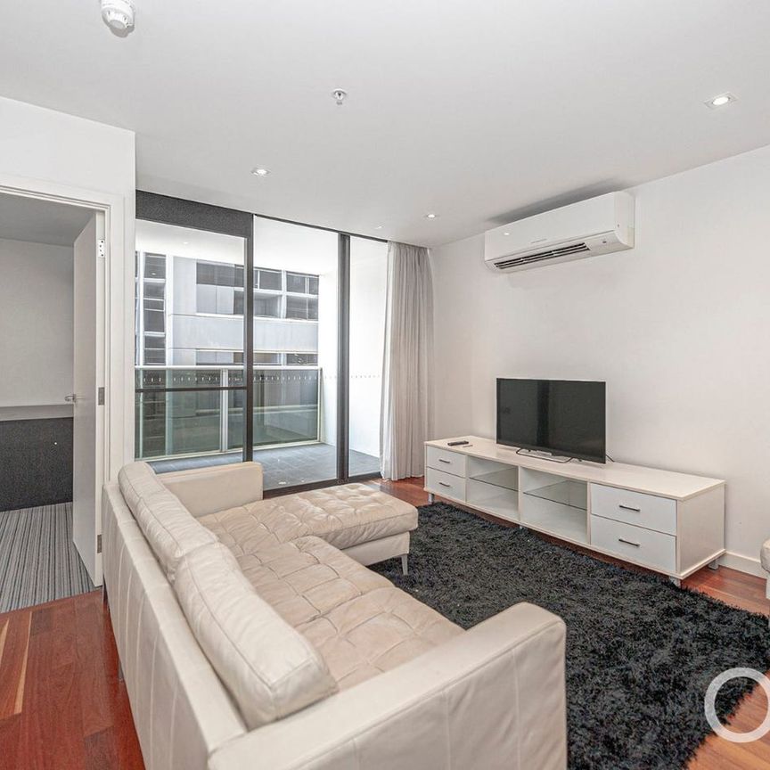 OPEN THE DOOR TO 'UNO' – CITY CENTRE LIVING AT ITS BEST - Photo 1