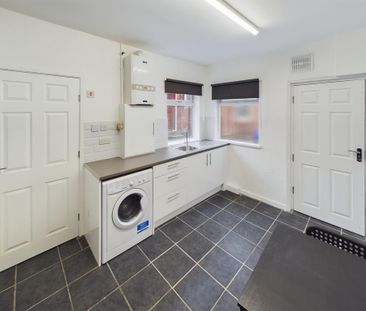 1 bedroom ground floor flat to rent - Photo 1