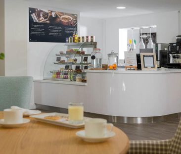 1 bedroom retirement property to rent - Photo 6