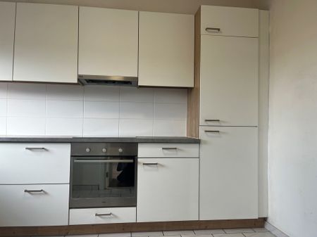 Appartement met 3 slaapkamers, 2 badkamers, terras en autostaanplaats - Photo 3