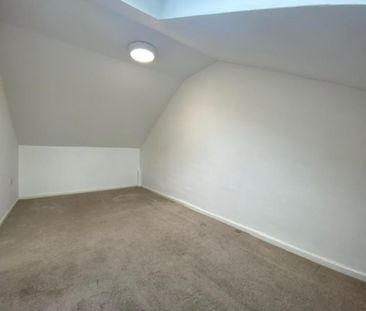 3 bedroom semi-detached bungalow to rent - Photo 4