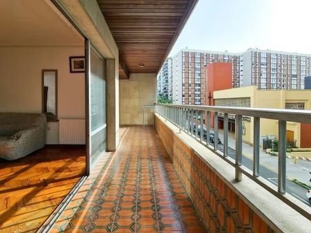 Carrer de Jaume Roig, Valencia, Valencian Community 46010 - Photo 5