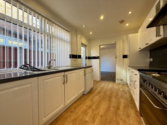 New Cut Lane, Southport, Merseyside. PR8 - Photo 1