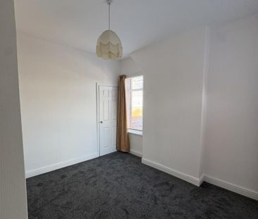 3 bedroom end of terrace house to rent - Photo 5