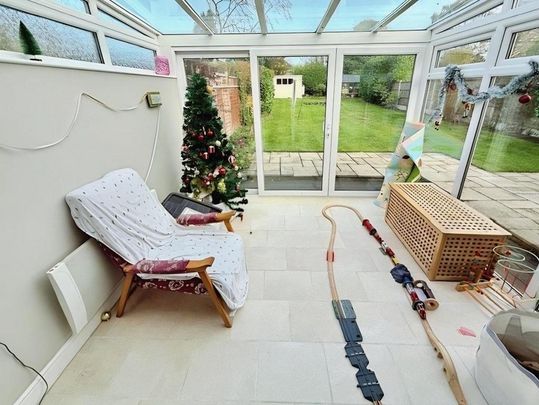 4 bedroom house to rent - Photo 1