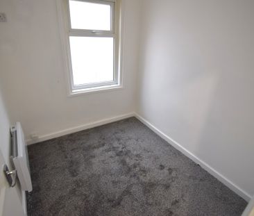To Let 3 Bed Apartment - Photo 4