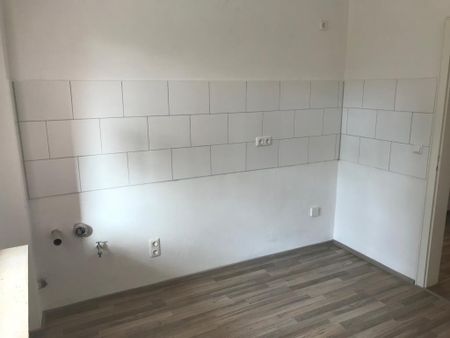 2-Zimmer-Wohnung mit neuem Duschbad in Duisburg Beeck - Photo 3