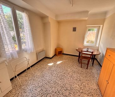 Location Appartement 1 pièce 18m² ST CESAIRE 30900 - Photo 2