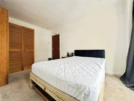 5 bedroom terraced house to rent - Photo 3