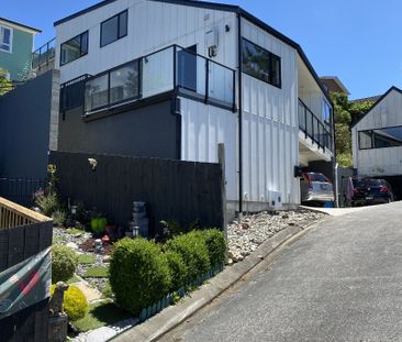 66A Clifford Road, Johnsonville - Photo 2