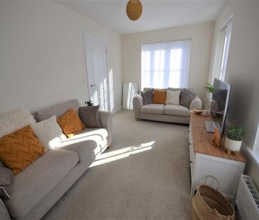 3 Bedroom Semi Detached To Let - Photo 3